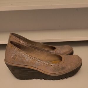 Fly London Distressed Wedge Size 38